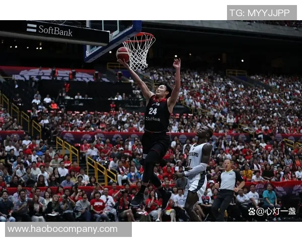 热火狂胜36分全队11人上场均有得分8人双位数表现展现强大实力