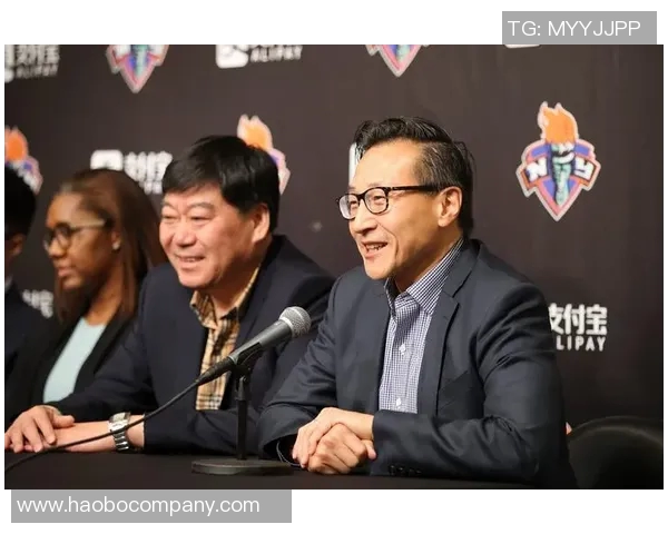 萧华称赞蔡崇信为中美体育交流的纽带篮球连接全球多元文化与人群